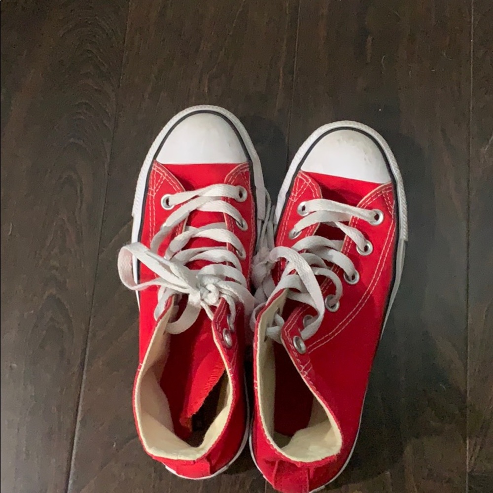 Converse - Picture 2 of 3
